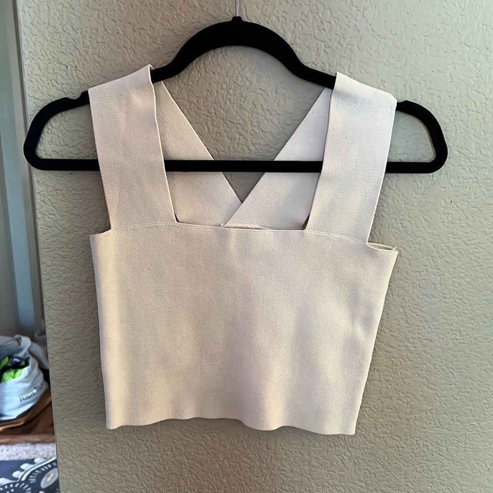 LF WHITE CROP TOP